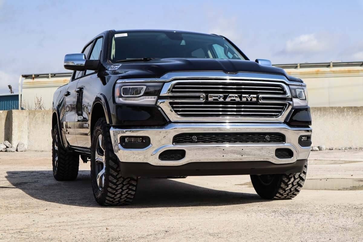 Dodge Ram 1500 2019 решетка декоративная